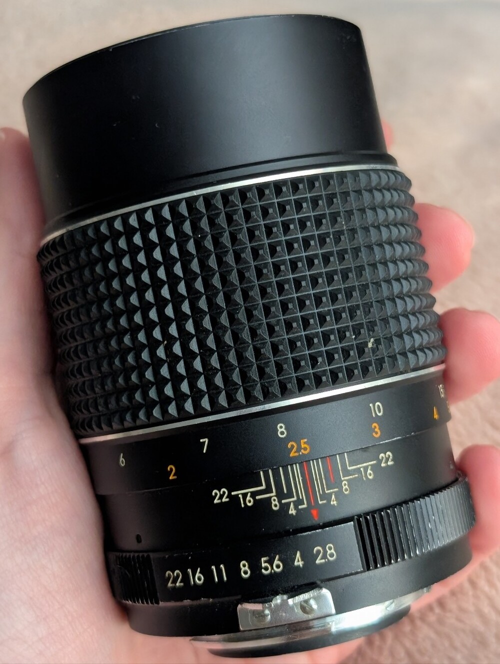 Miida 135mm f/2.8 telephoto manual lens with loose hood